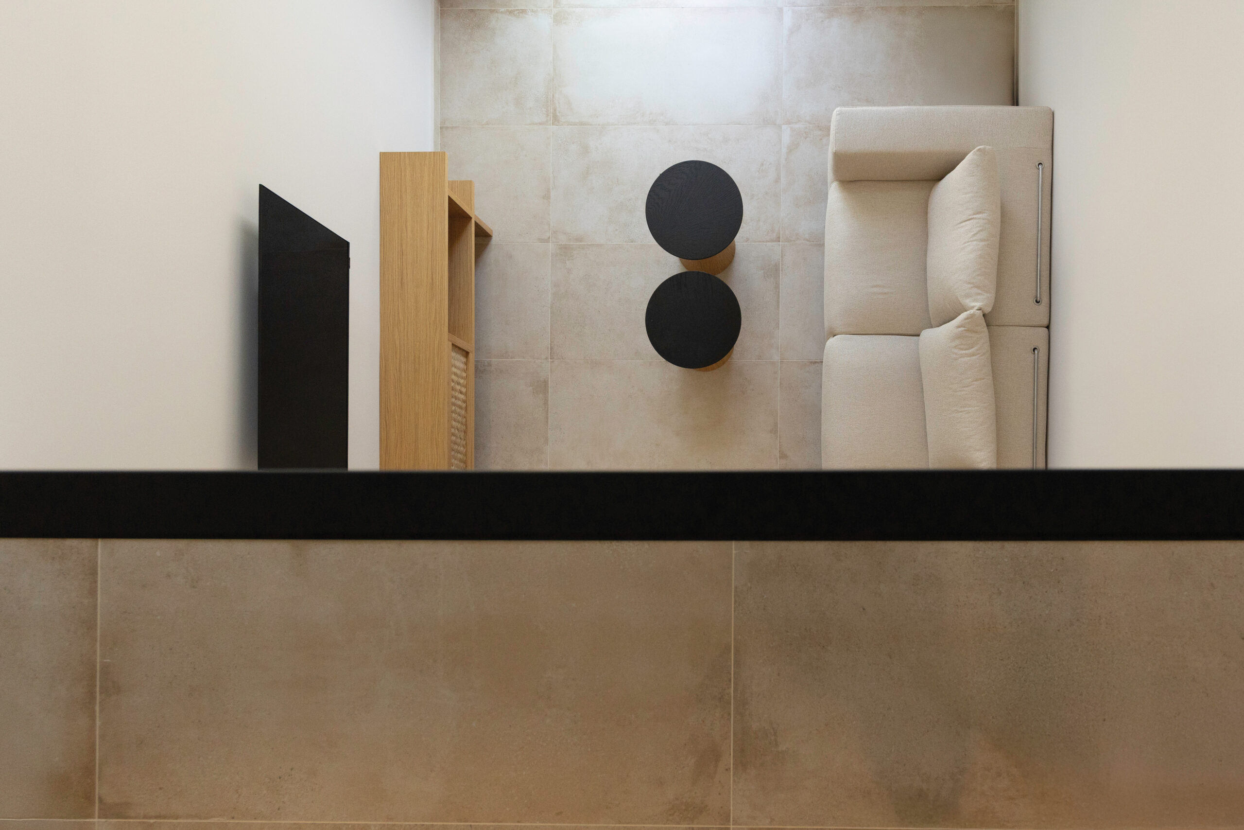 thines room 1 detail photo